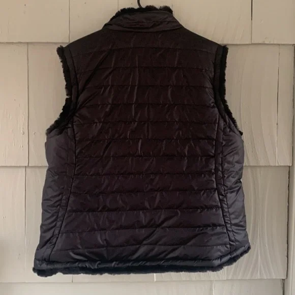 NICOLE Miller reversible quilted black faux fur vest - Picture 6 of 12